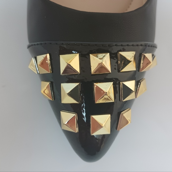 ADRIENNE VITTADINI Nena Smooth Patent Pumps. Size 8 - Picture 7 of 8